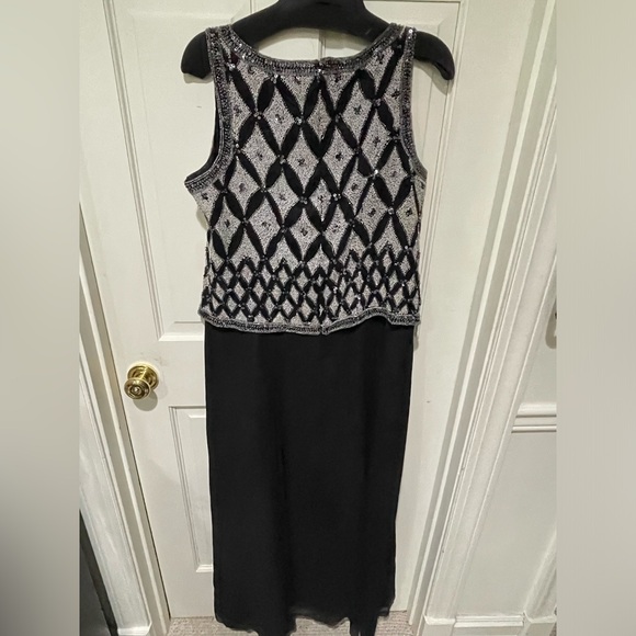 Mark & John by Gopal Dress - Picture 10 of 16